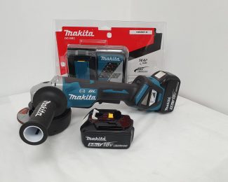 DGA467Z MAKITA 18V ANGLE GRINDER 115MM BL LXT INC 2 X 5.0Ah BATTERIES & CHARGER