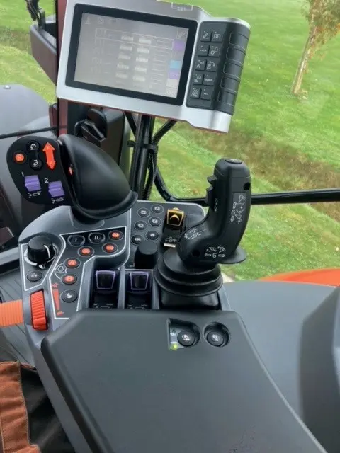 KUBOTA M7-173 TRACTOR (2022)