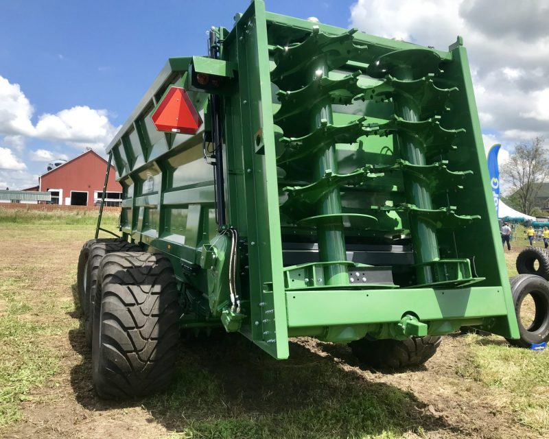 BUNNING LOWLANDER WIDEBODY – 380 HD MUCK SPREADER