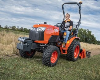 KUBOTA B2261 ROPS COMPACT TRACTOR (26HP)