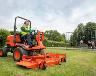 KUBOTA F-391 RIDE ON MOWER (37HP)