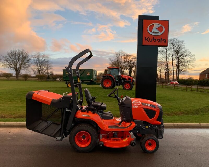 KUBOTA G231LD RIDE ON MOWER (22HP)