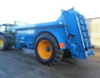 BUNNINGS MUCK SPREADER FOR HIRE