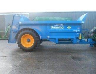 BUNNINGS MUCK SPREADER FOR HIRE