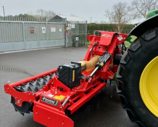 KVERNELAND NGH 401 4m HYD FOLDING POWER HARROW