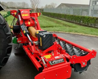 KVERNELAND NGH 401 4m HYD FOLDING POWER HARROW