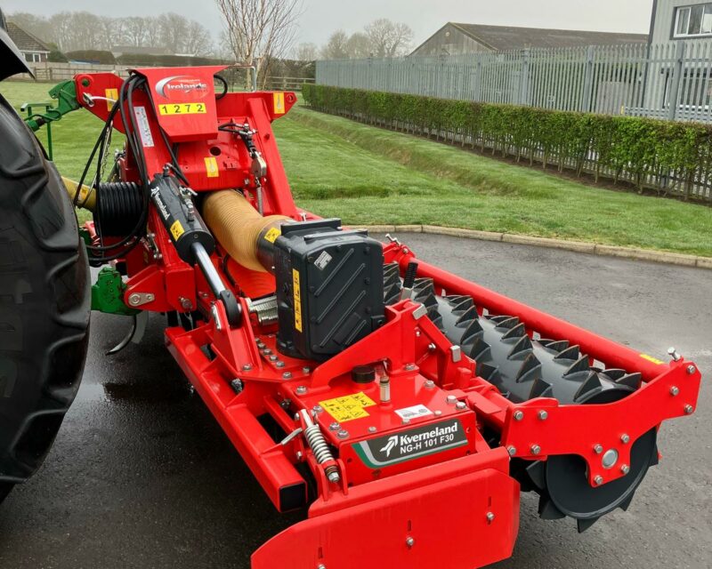 KVERNELAND NGH 401 4m HYD FOLDING POWER HARROW