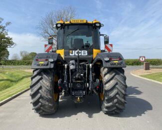 JCB FASTRAC 4220 TRACTOR FOR HIRE