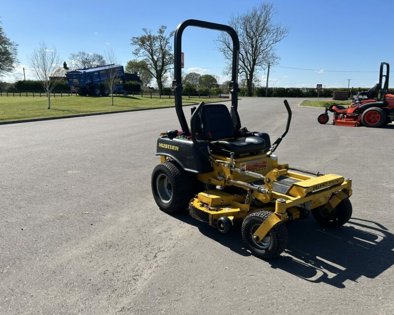 HUSTLER FASTRAK ZERO TURN MOWER (2012)