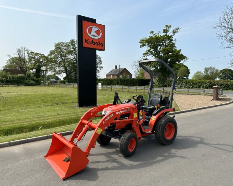 KUBOTA B1181 COMPACT TRACTOR (18HP)