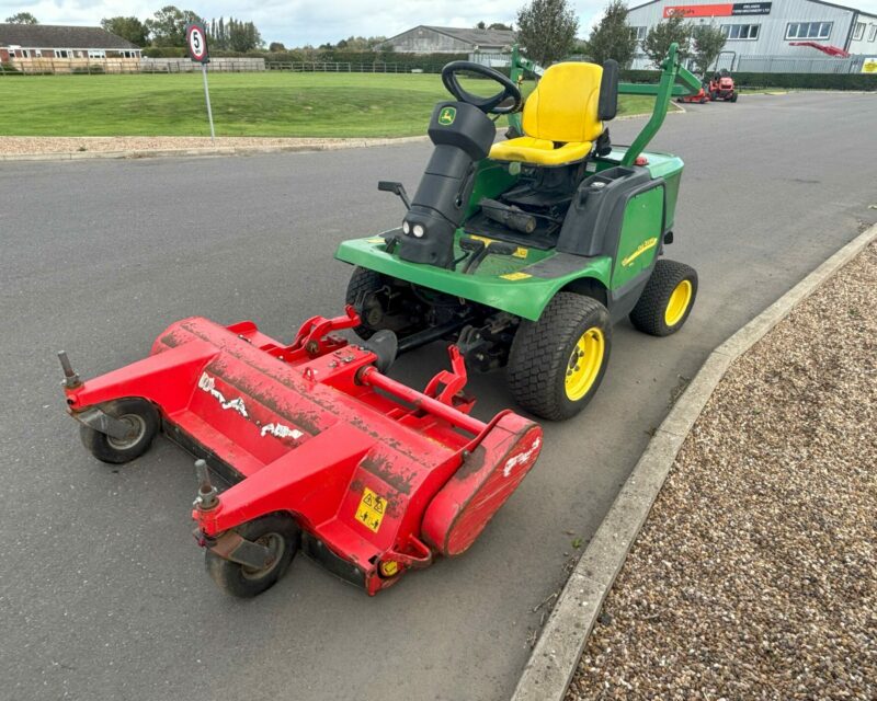JOHN DEERE 1445 OUT FRONT RIDE ON MOWER WITH TRIMAX FLAIL (2014)