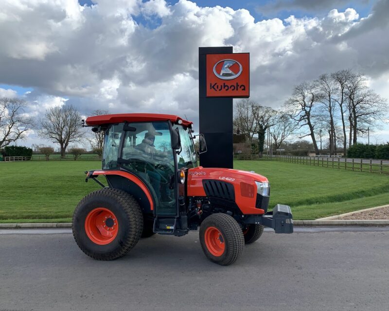 KUBOTA L2-622 COMPACT TRACTOR