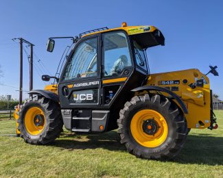 JCB 542-70 AGRI SUPER LOADALL For Hire