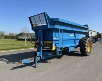 BUNNINGS LOWLANDER 150 MUCK SPREADER (2010)