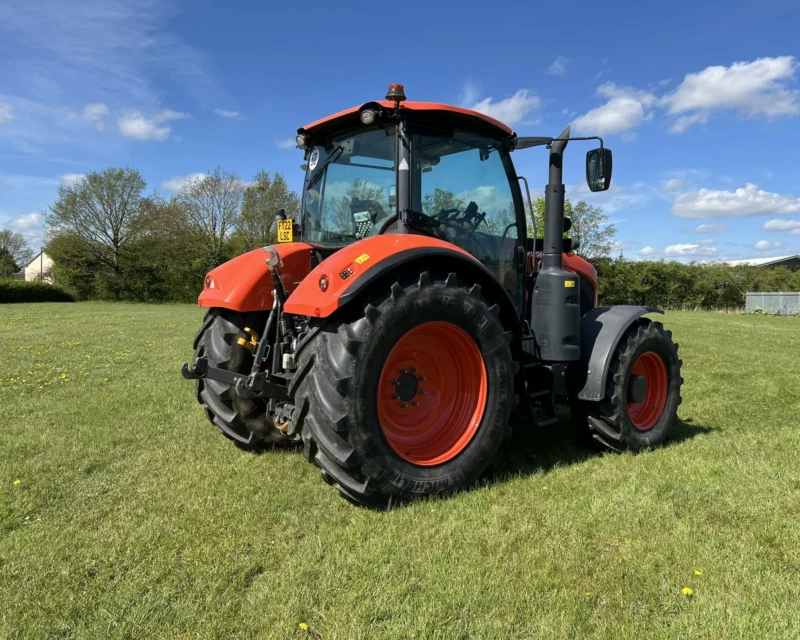 KUBOTA M7-173 TRACTOR (2022)