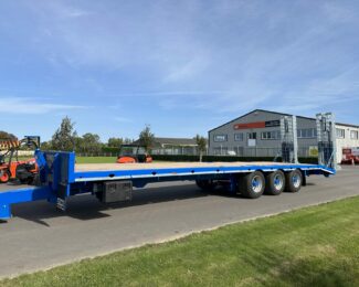 STEWART 22T TRI AXLE LOWLOADER TRAILER