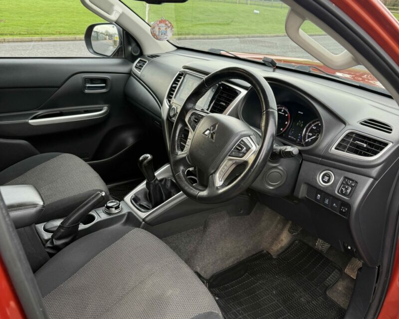 Mitsubishi L200 (2020)