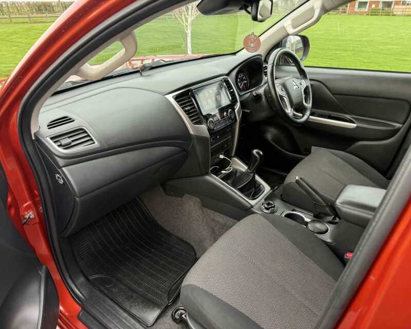 Mitsubishi L200 (2020)