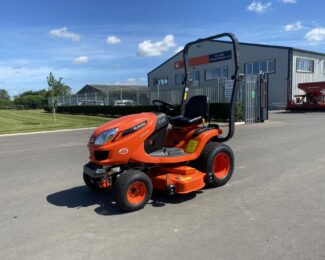 EX DEMO KUBOTA GR2120 RIDE ON MOWER