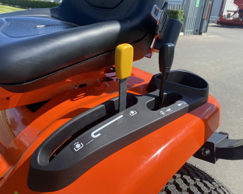 KUBOTA GR2120S RIDE ON MOWER  (21HP)