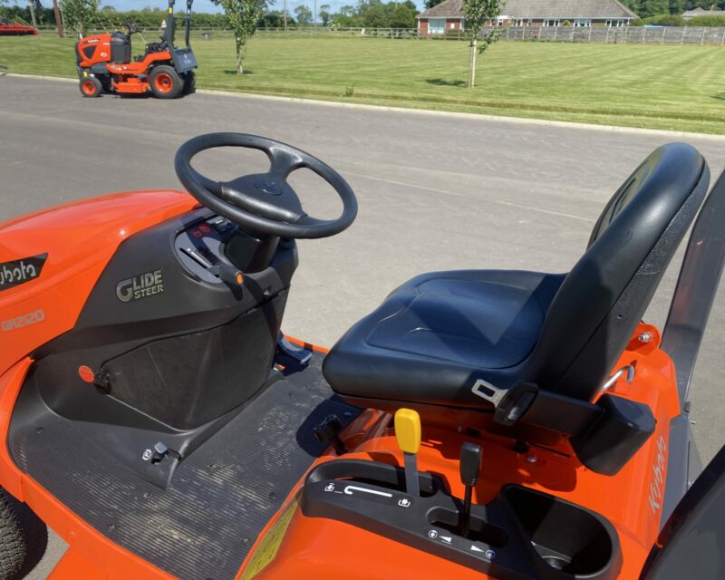 KUBOTA GR2120S RIDE ON MOWER  (21HP)