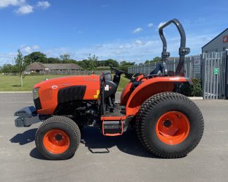 KUBOTA L1452 ROPS & TURF TYRES FOR HIRE