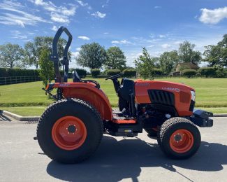 KUBOTA L1452 ROPS & TURF TYRES FOR HIRE