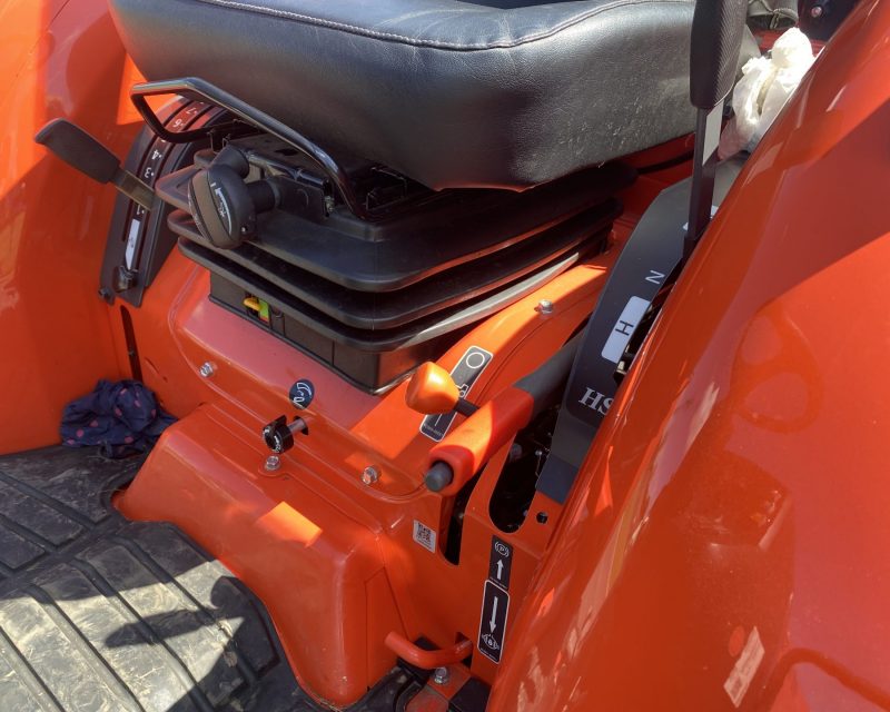 KUBOTA L1452 ROPS & TURF TYRES FOR HIRE