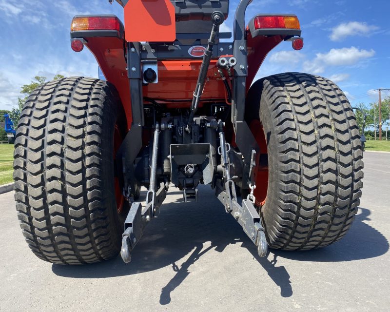 KUBOTA L1452 ROPS & TURF TYRES FOR HIRE