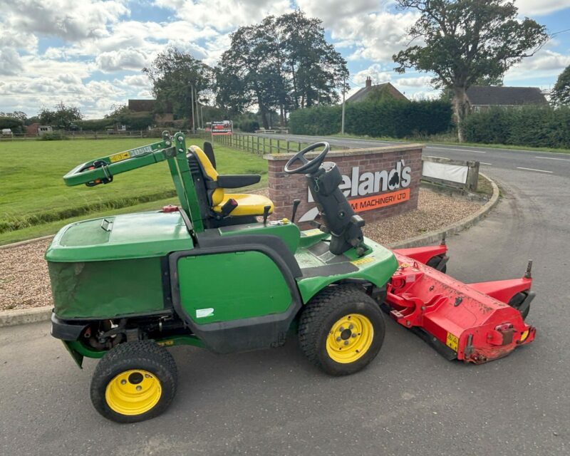 JOHN DEERE 1445 OUT FRONT RIDE ON MOWER WITH TRIMAX FLAIL (2014)