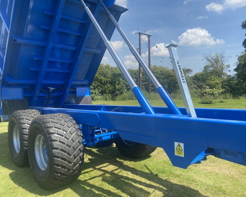 STEWART GX 18-23 TRAILER WITH SILAGE KIT FOR HIRE