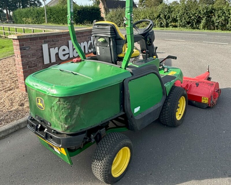 JOHN DEERE 1445 OUT FRONT RIDE ON MOWER WITH TRIMAX FLAIL (2014)