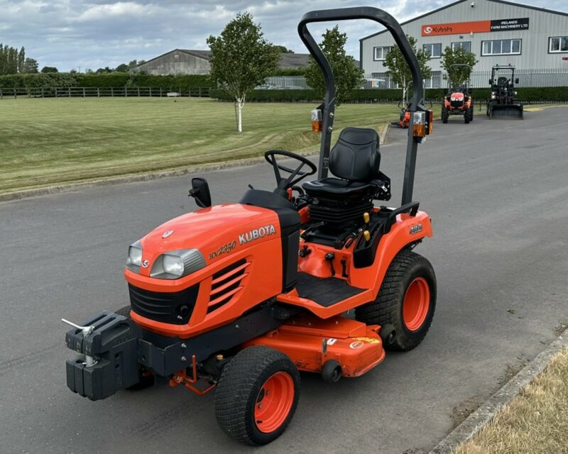 KUBOTA BX2350 COMPACT TRACTOR (2012)