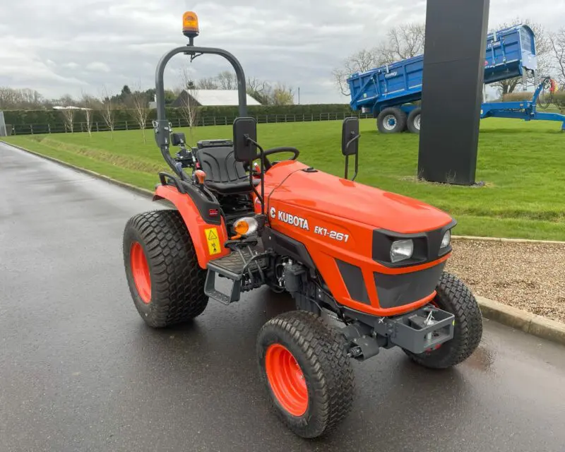 KUBOTA EK1-261 COMPACT TRACTOR