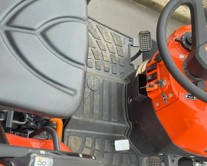KUBOTA EK1-261 COMPACT TRACTOR
