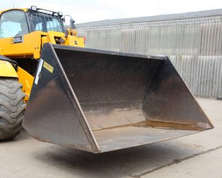 FORKLIFT ATTACHMENT – GRAIN/SOIL BUCKET AVAILABLE FOR HIRE