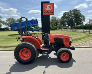 KUBOTA L1452 COMPACT TRACTOR