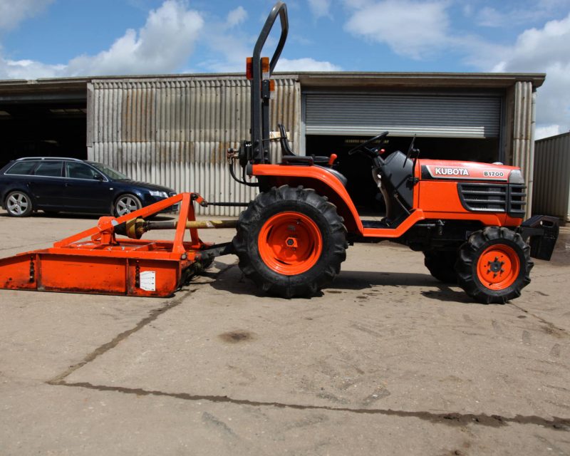 COMPACT KUBOTA 1.2M ROTARY MOWER FOR HIRE