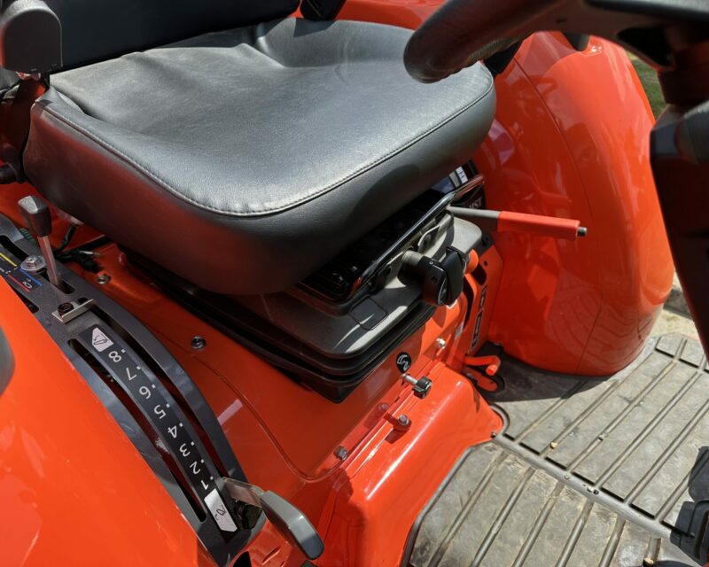 KUBOTA L1452 COMPACT TRACTOR