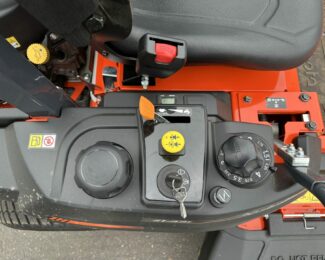 KUBOTA Z1-421 RIDE ON MOWER (19HP)