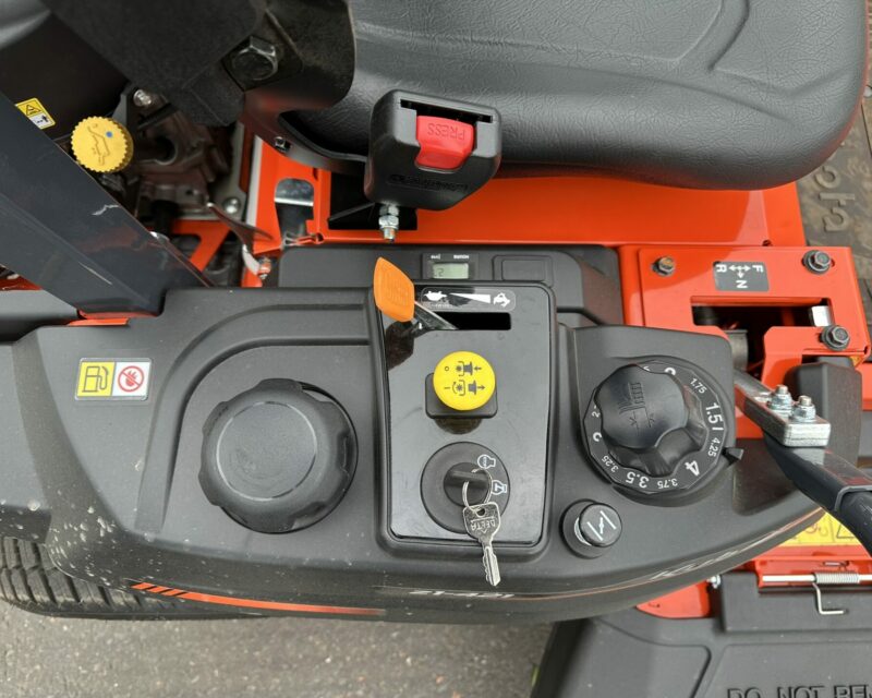 KUBOTA Z1-421 RIDE ON MOWER (19HP)