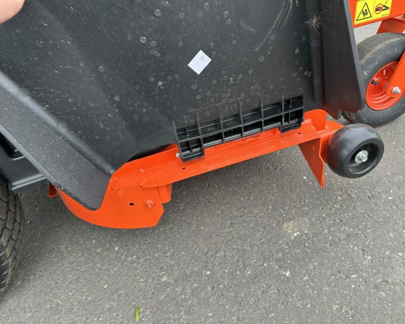 KUBOTA Z1-421 RIDE ON MOWER (19HP)