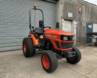 KUBOTA EK1-261 COMPACT TRACTOR