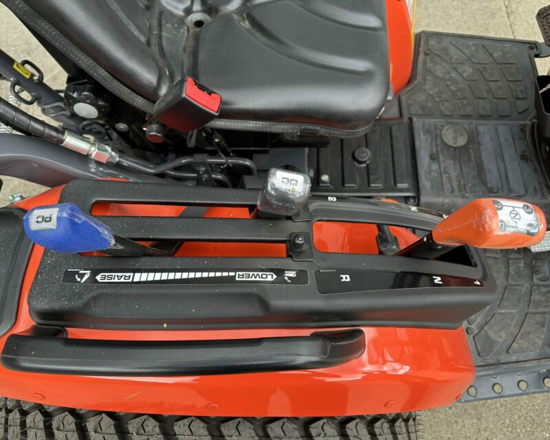 KUBOTA EK1-261 COMPACT TRACTOR
