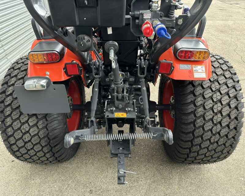 KUBOTA EK1-261 COMPACT TRACTOR