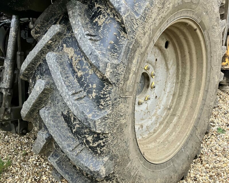 MASSEY FERGUSON 6485 WITH HERDER