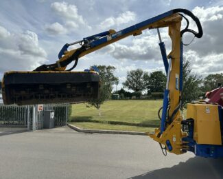 BOMFORD TURNER B8181 HEDGECUTTER (2022)