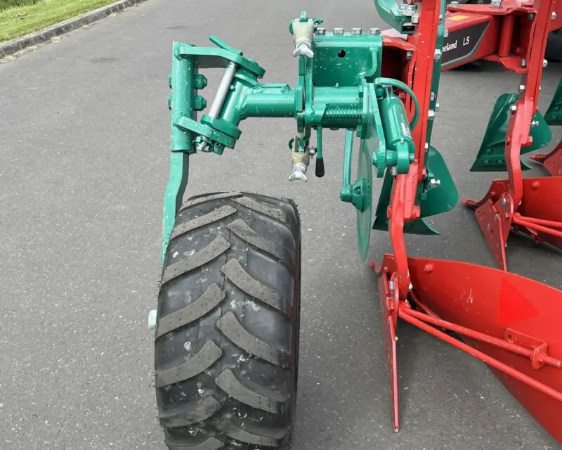 KVERNELAND LS 5 FURROW PLOUGH (2024)