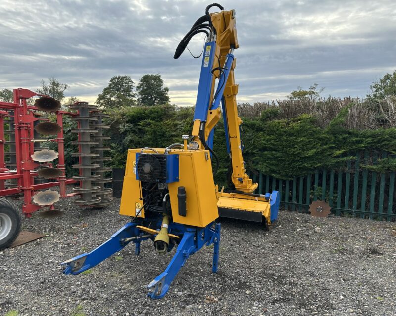 BOMFORD TURNER B8181 HEDGECUTTER (2022)