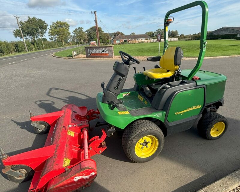 JOHN DEERE 1445 OUT FRONT RIDE ON MOWER WITH TRIMAX FLAIL (2014)